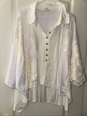 POL Ivory (White & Cream) Patchwork Crochet Tunic Pullover